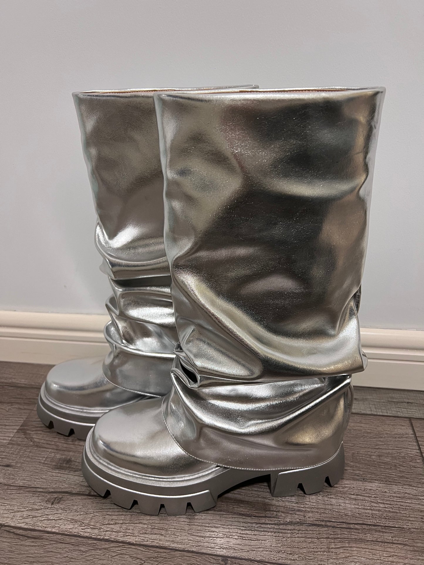 Metal Silver Wrinkle Short Trouser Boots