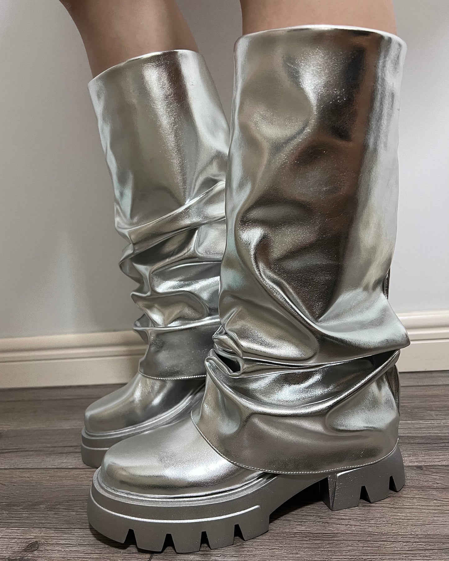 Metal Silver Wrinkle Short Trouser Boots