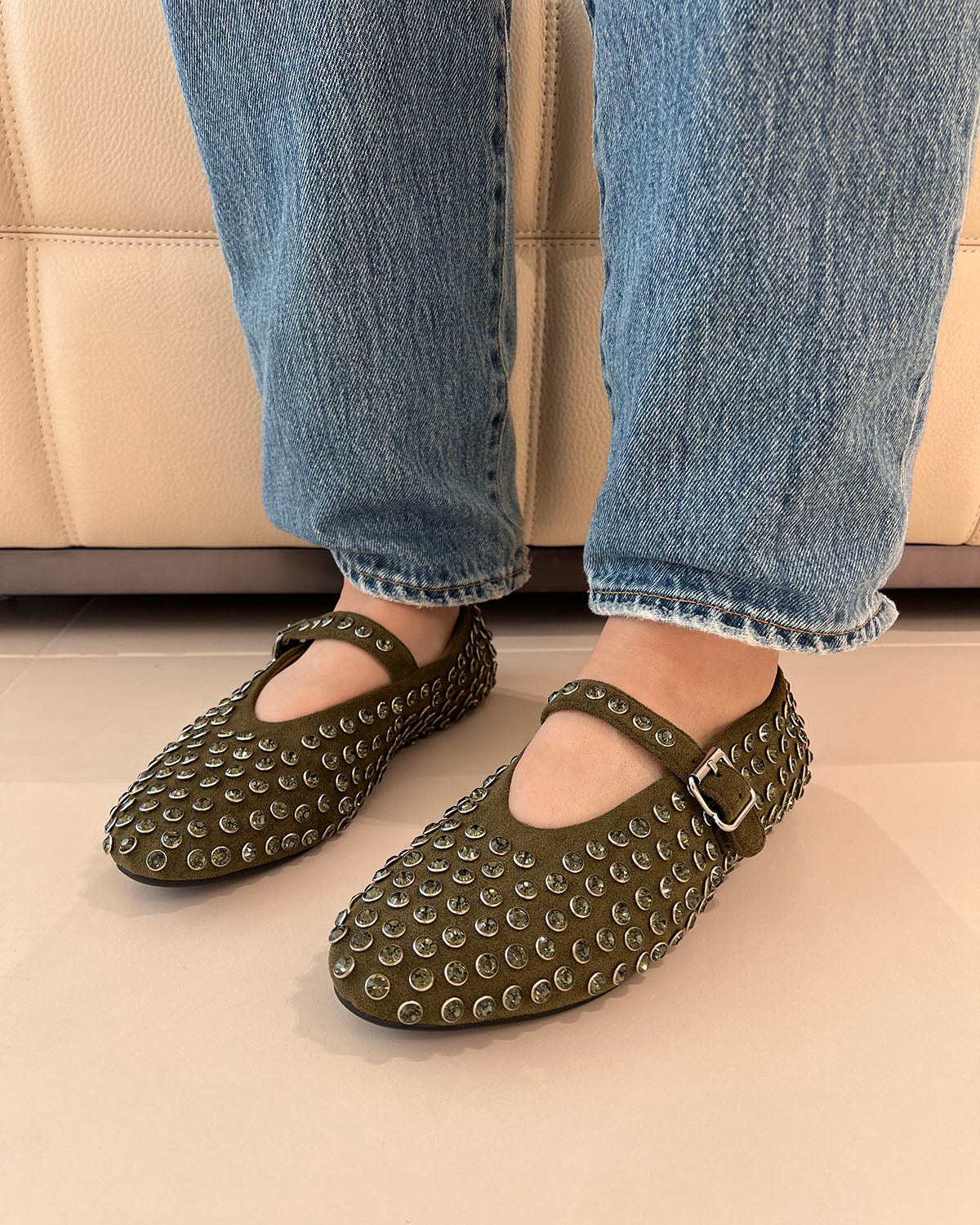 Women leather rhinestone flat shoes