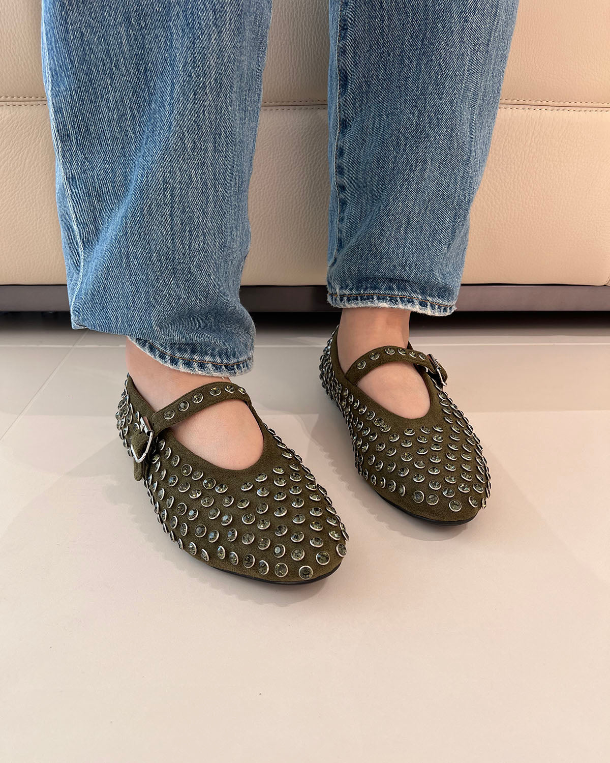 Women leather rhinestone flat shoes