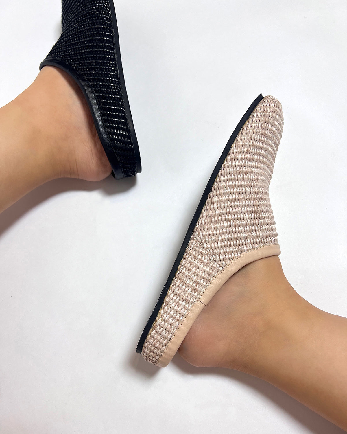 Women flats round toe woven mule slippers