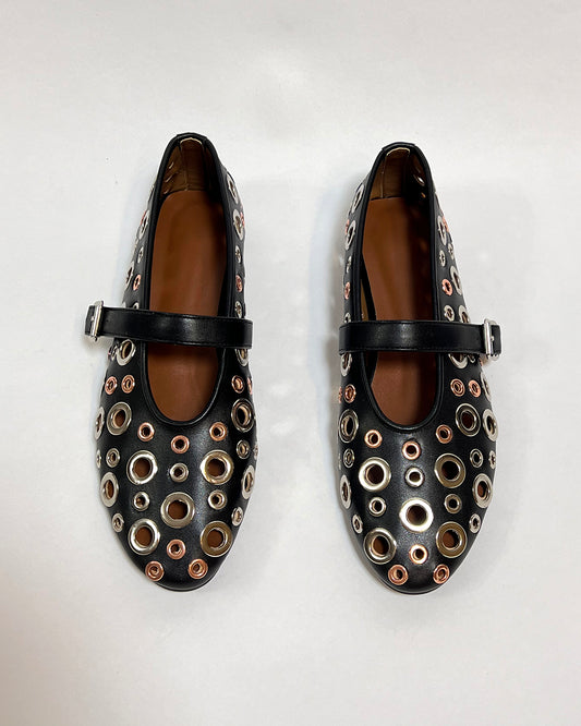 Women eyelets buckle matte leather flat casual shoes