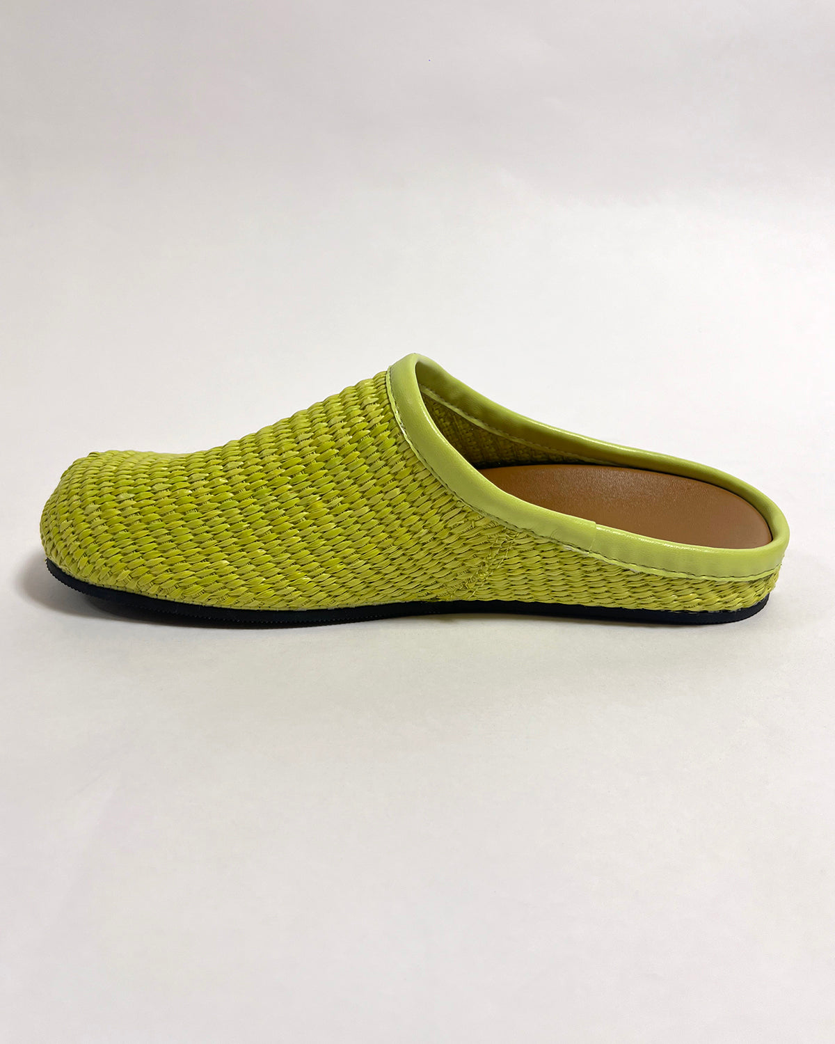 Women flats round toe woven mule slippers